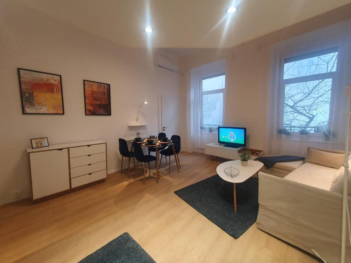 Petofi Apartment With Air Condition Budapesta Exterior foto